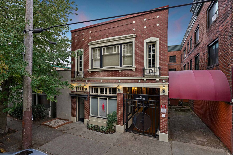 231 Summit Ave E, Seattle, WA à louer - Photo de l’immeuble – Image 1 sur 6