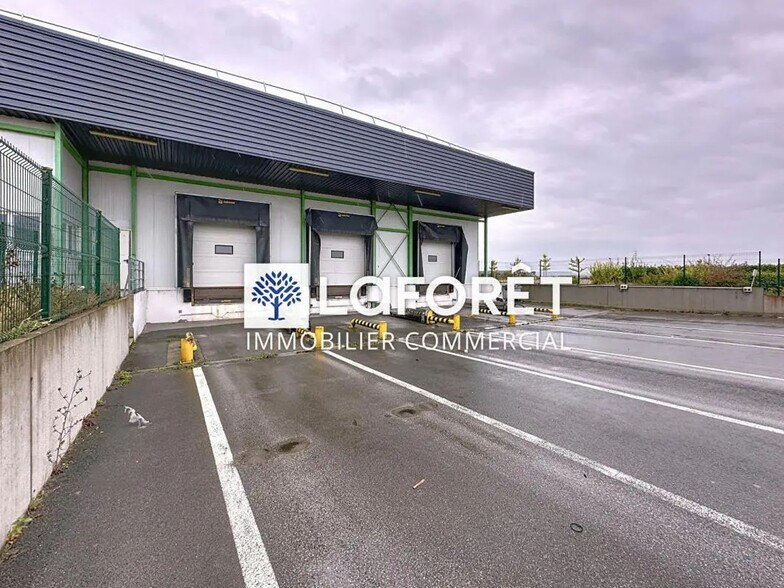 Industriel/Logistique dans Villeneuve-sur-Aisne à vendre - Photo de l’immeuble – Image 2 sur 10