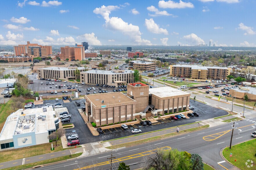 5700 N Portland Ave, Oklahoma City, OK à vendre - Photo de l’immeuble – Image 3 sur 16