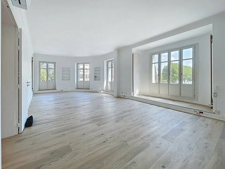 Bureau dans Metz à vendre - Photo de l’immeuble – Image 3 sur 13