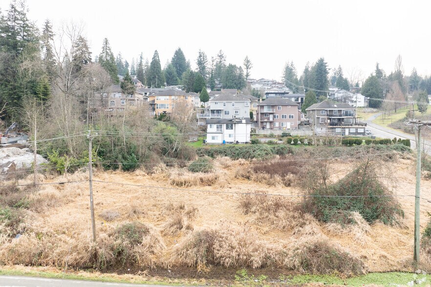 12040 102 ave, Surrey, BC à louer - Photo de l’immeuble – Image 3 sur 4