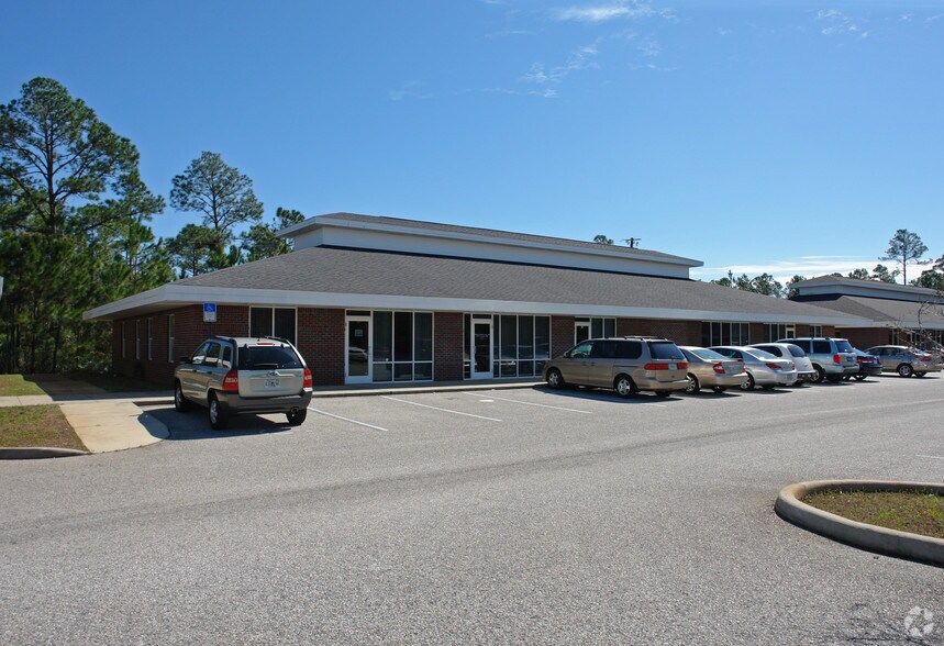 12385 Sorrento Rd, Pensacola, FL à louer - Photo principale – Image 1 sur 6