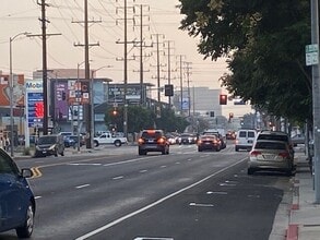 337-355 N La Cienega Blvd, Los Angeles, CA à louer Autre– Image 1 sur 23