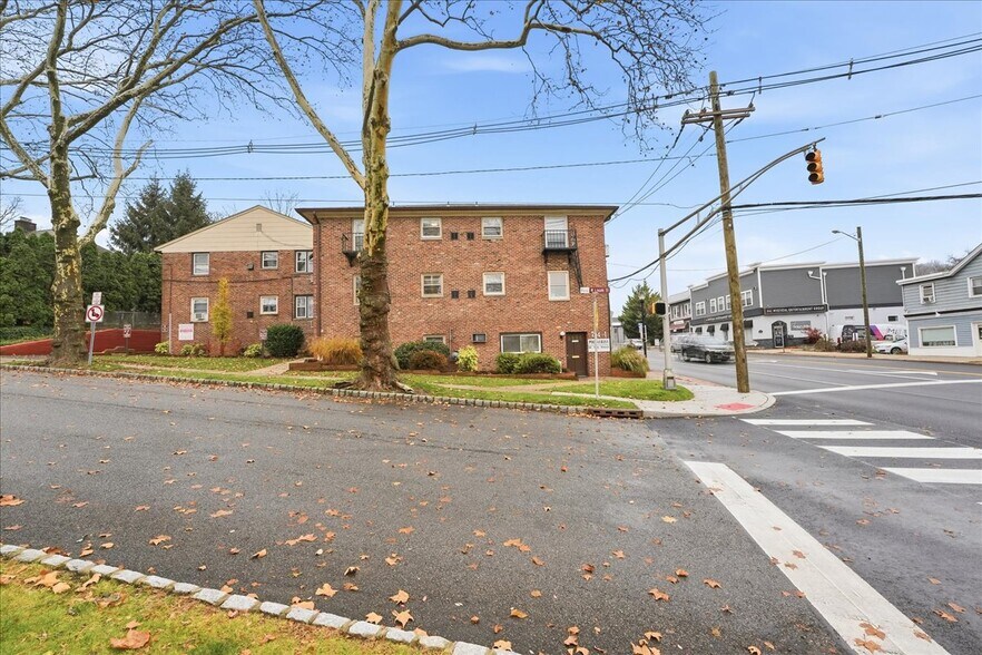 741 Bloomfield Ave, Verona, NJ à vendre - Photo intérieure – Image 3 sur 4