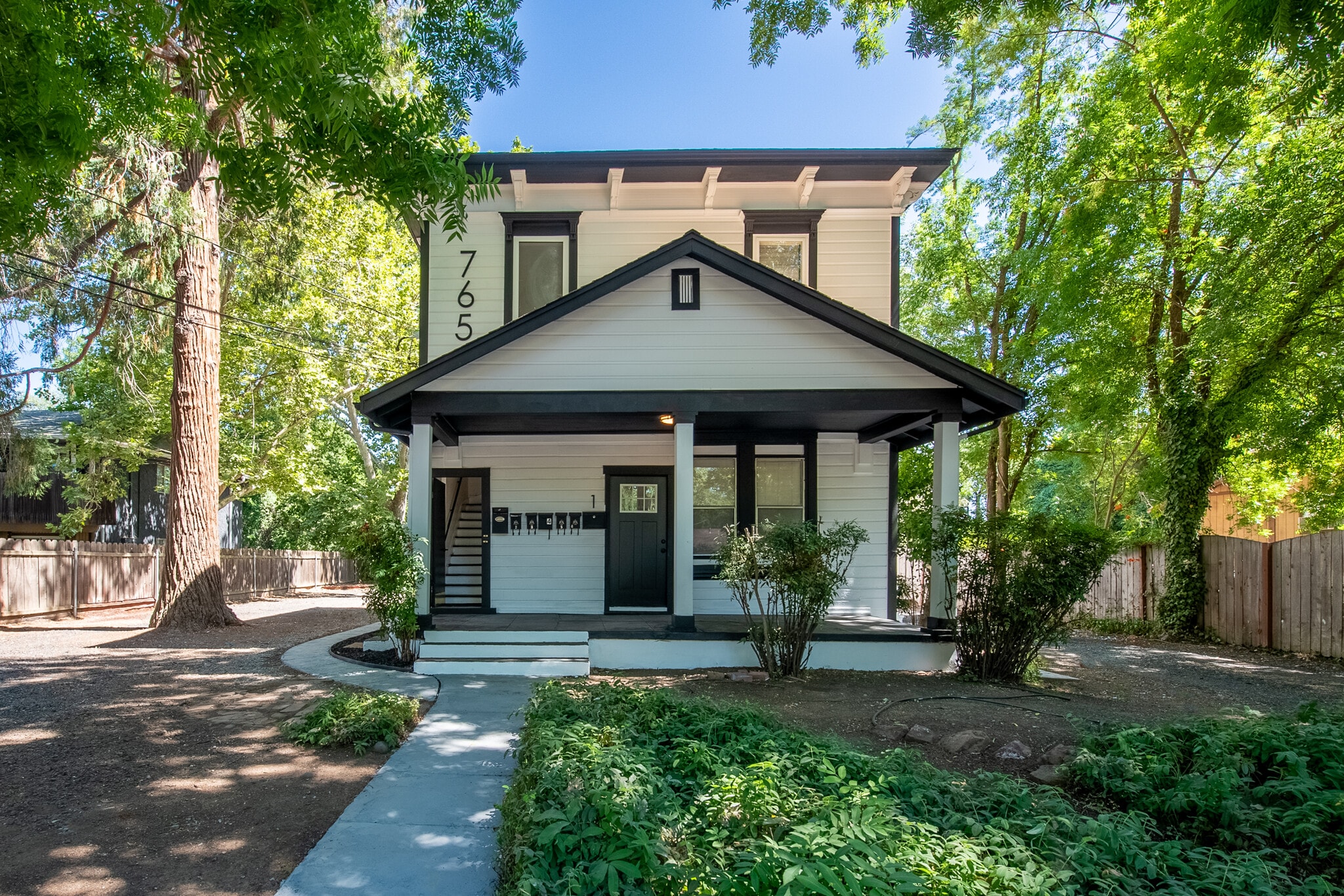 765 Humboldt Ave, Chico, CA à vendre Photo principale– Image 1 sur 27