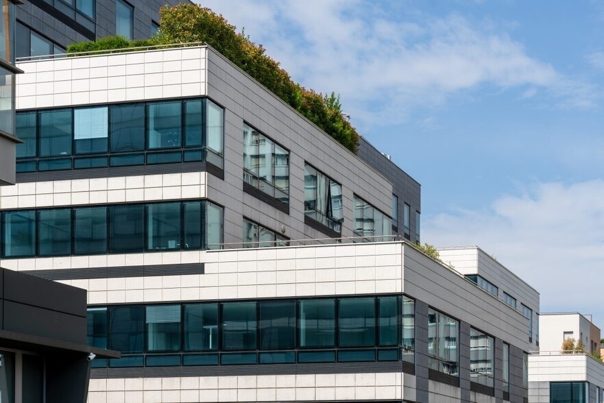 333 Avenue Georges Clemenceau, Nanterre à louer - Photo de l’immeuble – Image 2 sur 9