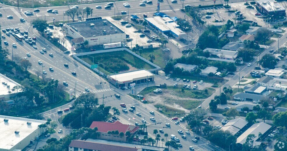 2131 Stickney Point Rd, Sarasota, FL à louer - Aérien – Image 1 sur 2