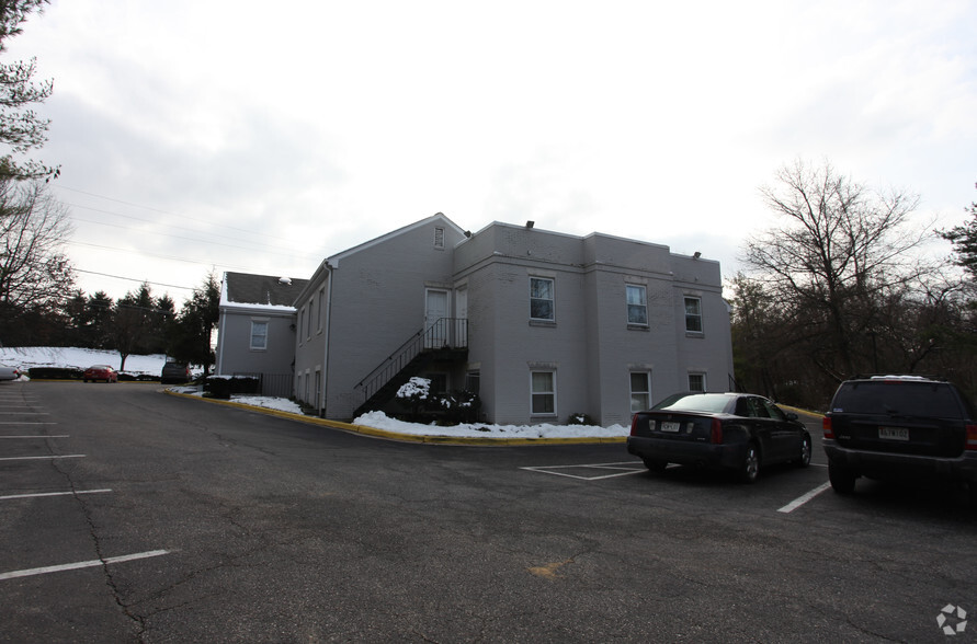 9800 Falls Rd, Potomac, MD à louer - Photo de l’immeuble – Image 3 sur 6
