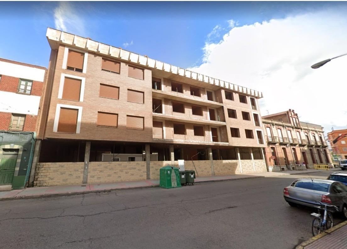 Calle de Pío de Cela, Villarejo de Órbigo, León à vendre Photo de l’immeuble– Image 1 sur 8