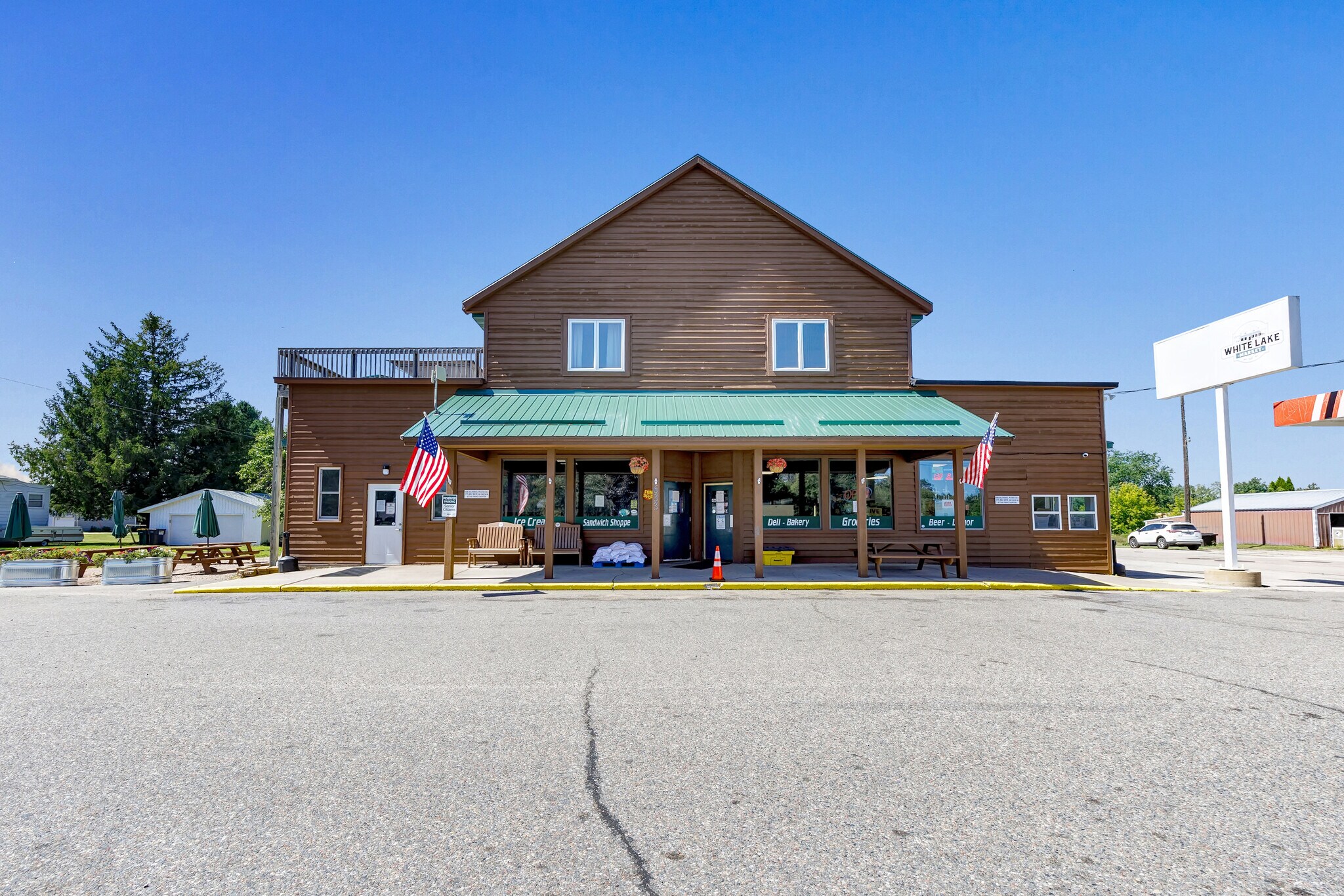633 Bissell St, White Lake, WI à vendre Photo de l’immeuble– Image 1 sur 32