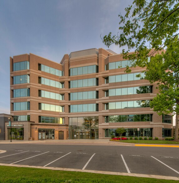 12120 Sunset Hills Rd, Reston, VA à louer - Photo de l’immeuble – Image 2 sur 9