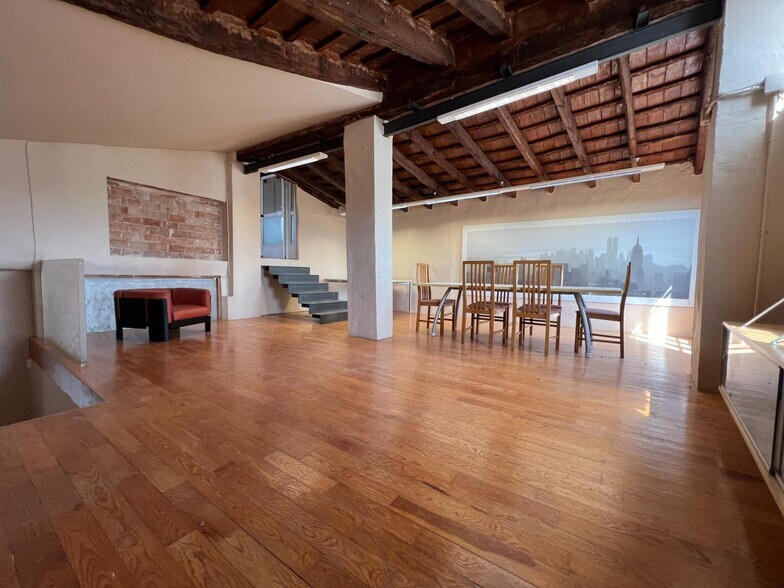 Local commercial dans Llíria, Valencia à louer - Photo de l’immeuble – Image 1 sur 15