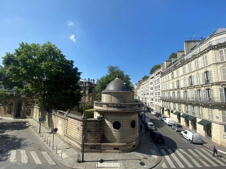 Bureau dans Paris à louer - Photo de l’immeuble – Image 2 sur 7