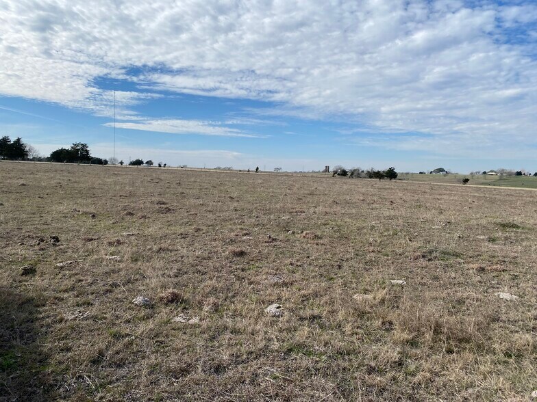 CR 140, Cameron, TX à vendre - Photo de l’immeuble – Image 2 sur 2