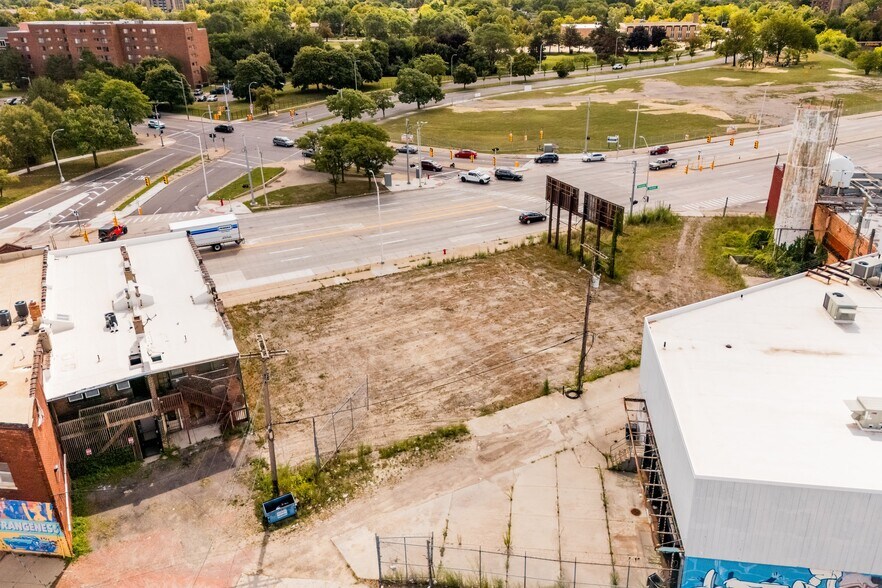 2003 Gratiot ave, Detroit, MI à vendre - Photo de l’immeuble – Image 2 sur 4
