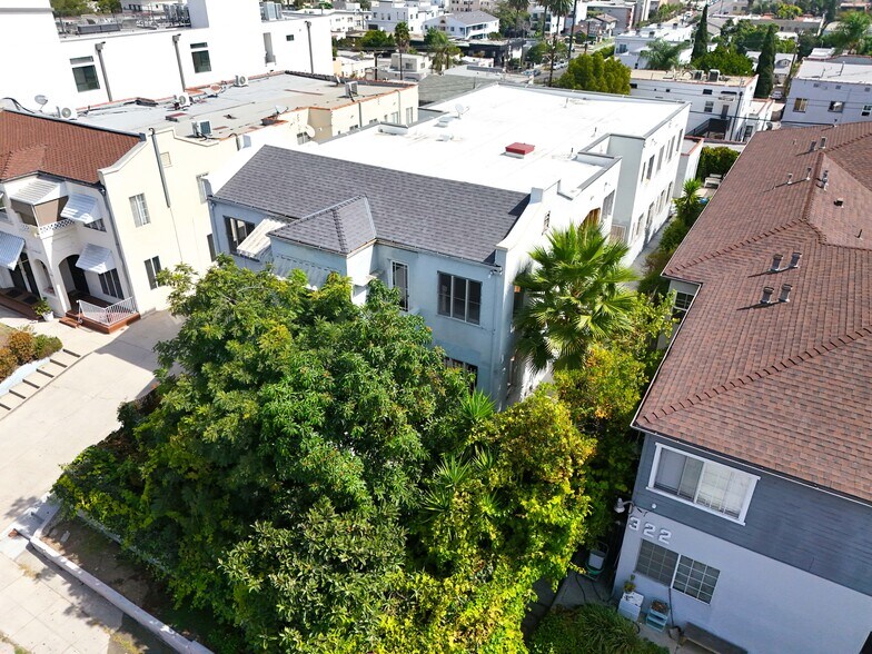 328 N Mariposa Ave, Los Angeles, CA à vendre - Photo de l’immeuble – Image 3 sur 7