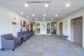 4800-4850 Street Rd, Trevose, PA à louer Photo intérieure– Image 1 sur 9