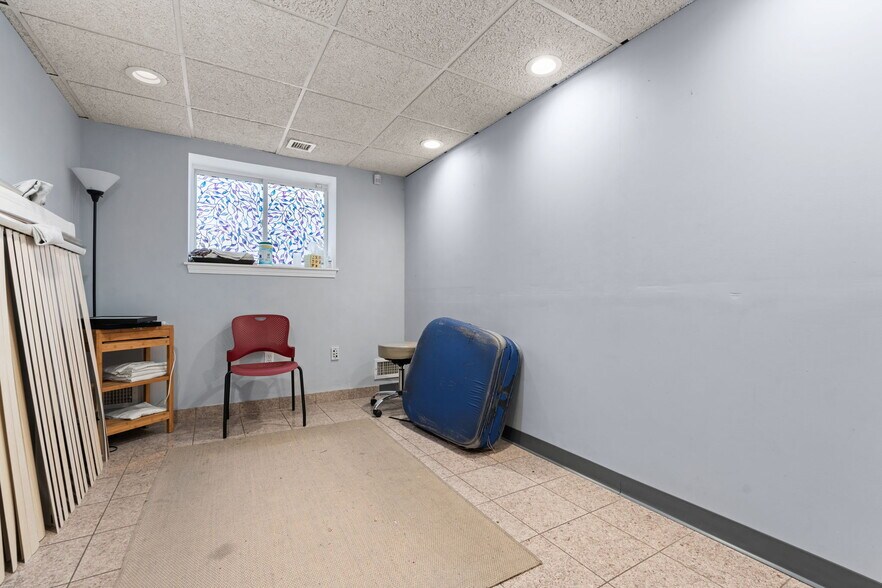 61 Massachusetts Ave, Arlington, MA à louer - Photo de l’immeuble – Image 2 sur 14