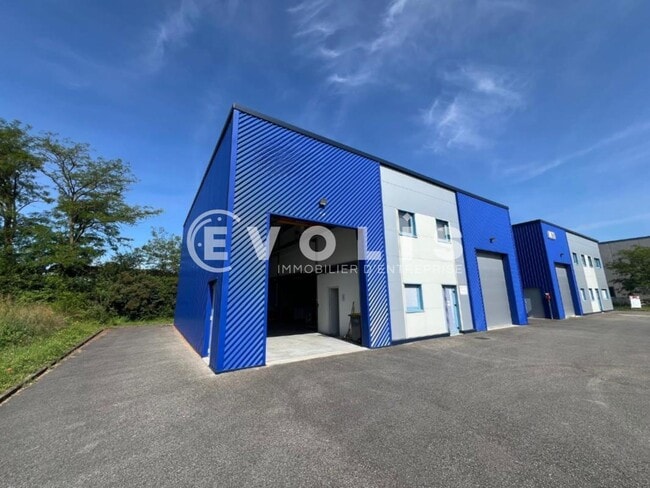 Plus de détails pour 100 Allée Des Erables, Blyes - Local d’activités à vendre
