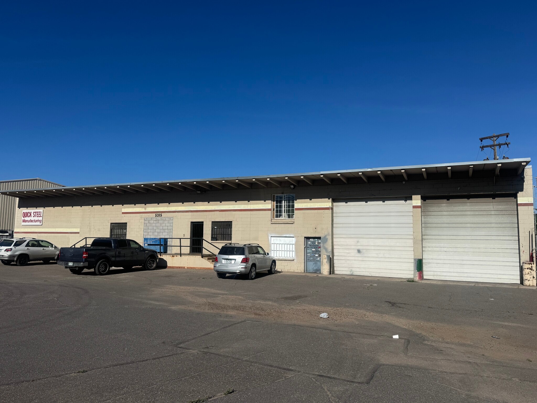 5315 Vasquez Blvd, Commerce City, CO à louer Photo de l’immeuble– Image 1 sur 6