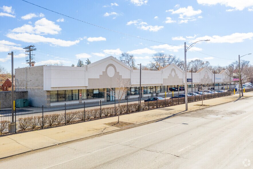 18430-18690 Livernois Ave, Detroit, MI à louer - Photo de l’immeuble – Image 3 sur 8