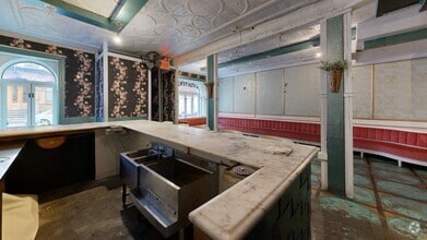 111-115 E 7th St, New York, NY à louer Numérisation 3D Matterport– Image 1 sur 14