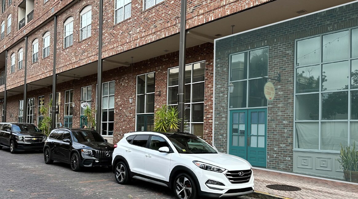 201 SE 2nd Ave, Gainesville, FL à louer Photo de l’immeuble– Image 1 sur 6