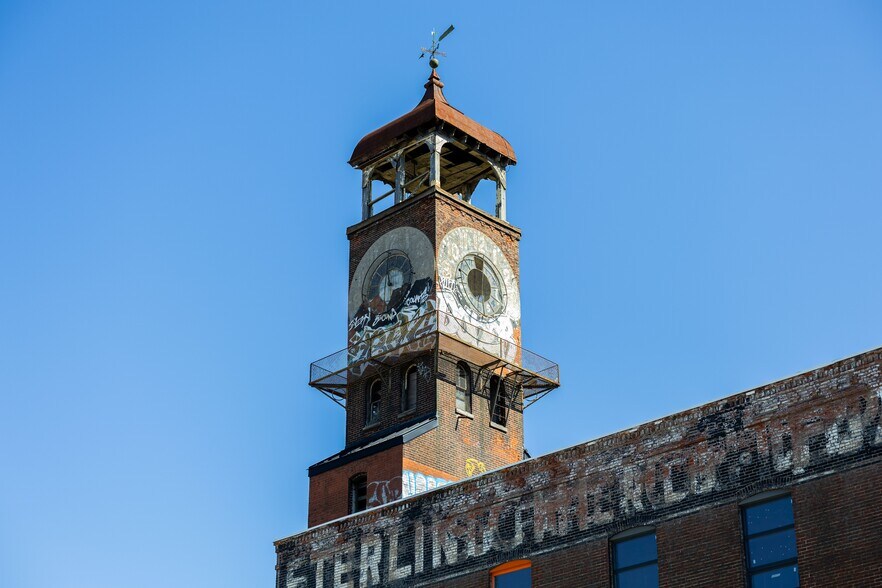 2155 E Castor Ave, Philadelphia, PA à louer - Photo de l’immeuble – Image 2 sur 32