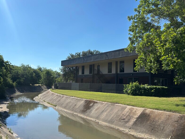 414 W Parkway St, Denton, TX à vendre - Photo de l’immeuble – Image 3 sur 22