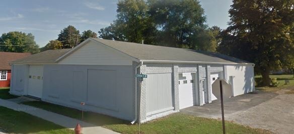 105 Center St, Maple Park, IL à vendre - Photo principale – Image 1 sur 19