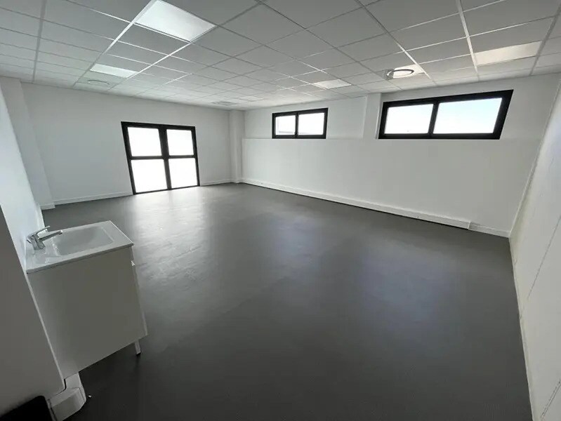 Bureaux/Médical dans Istres à louer Photo intérieure– Image 1 sur 6