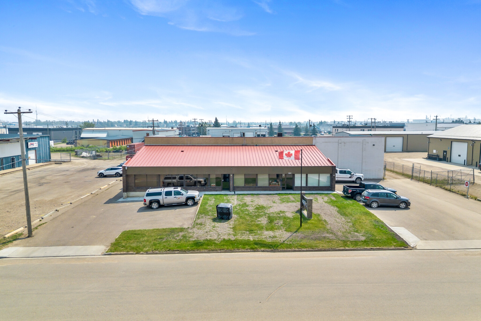 5201A 63 St, Lloydminster, AB à louer Photo intérieure– Image 1 sur 6