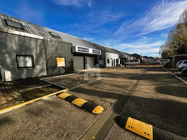 Plus de détails pour Bureau, Local d'activités à louer