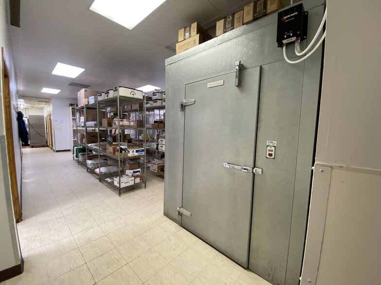 1825 N 13th St, Bismarck, ND à vendre - Photo intérieure – Image 3 sur 11