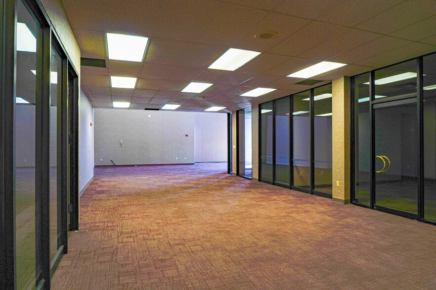 1100 Matamoros St, Laredo, TX à louer - Photo intérieure – Image 3 sur 8