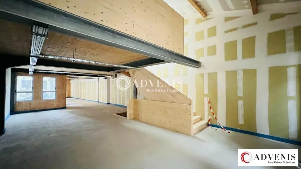 Bureau dans Bordeaux à vendre - Photo de l’immeuble – Image 2 sur 11