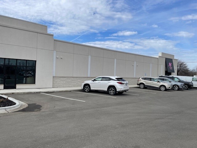 29721 Michigan, Inkster, MI à louer - Photo de l’immeuble – Image 3 sur 15