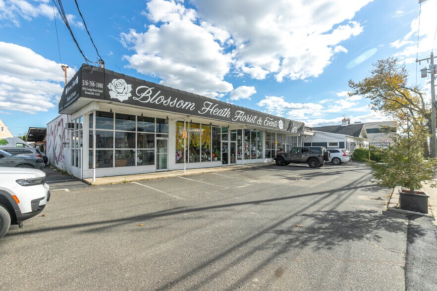 3031 Long Beach Rd, Oceanside, NY à vendre - Photo de l’immeuble – Image 2 sur 11