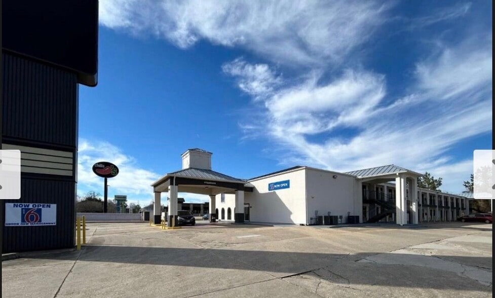 125 Rushing Rd W, Denham Springs, LA à vendre - Photo principale – Image 1 sur 1