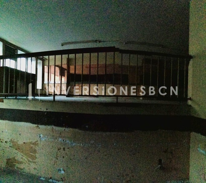 View Photo