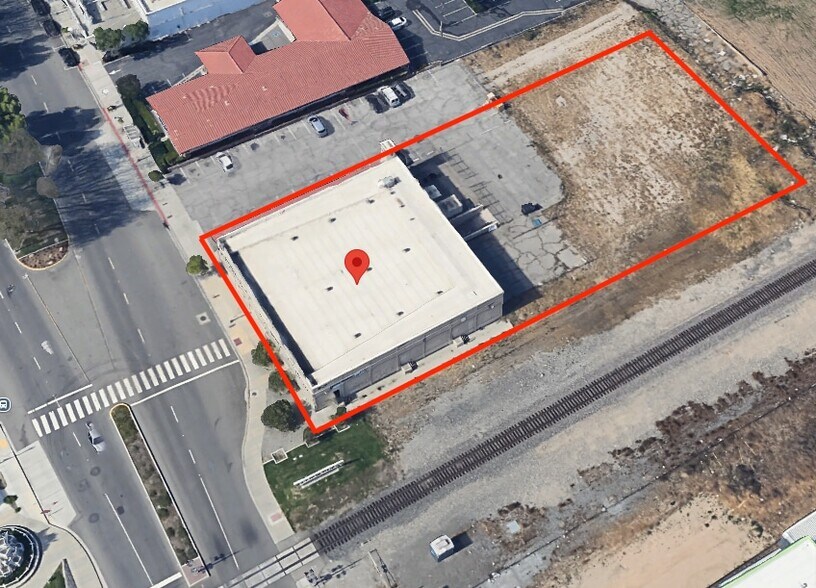 247 S Riverside Ave. portefeuille de 2 biens à vendre sur LoopNet.fr - Photo de l’immeuble – Image 2 sur 2