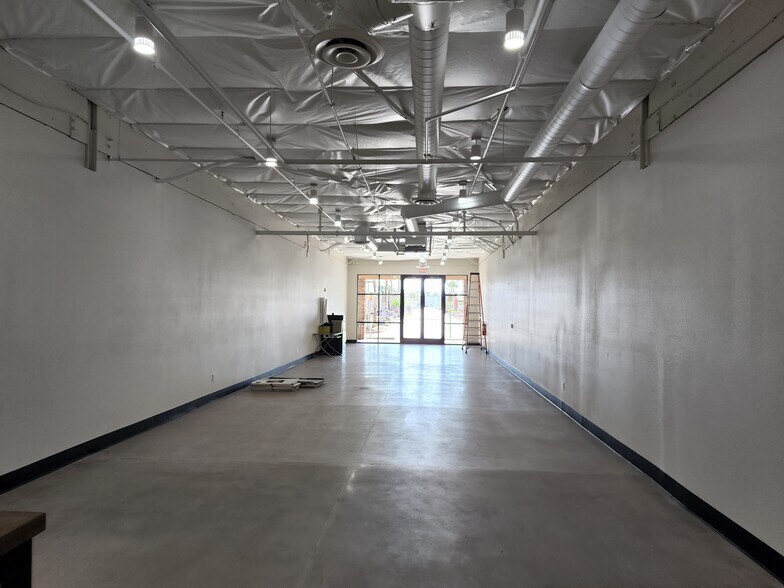 178 N Pecos Rd, Henderson, NV à louer - Photo de l’immeuble – Image 2 sur 17
