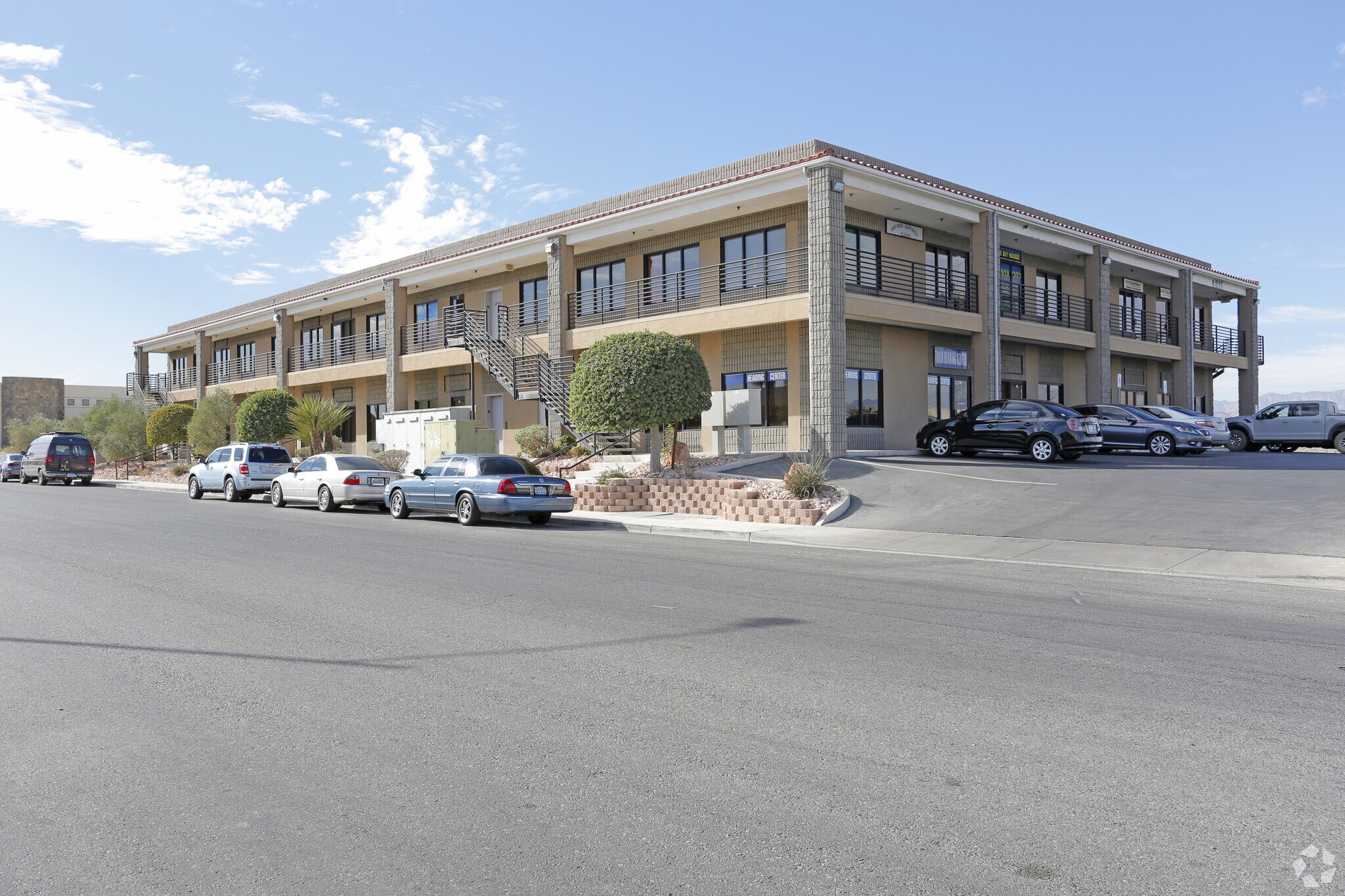 4815 W Russell Rd, Las Vegas, NV à louer Photo principale– Image 1 sur 5