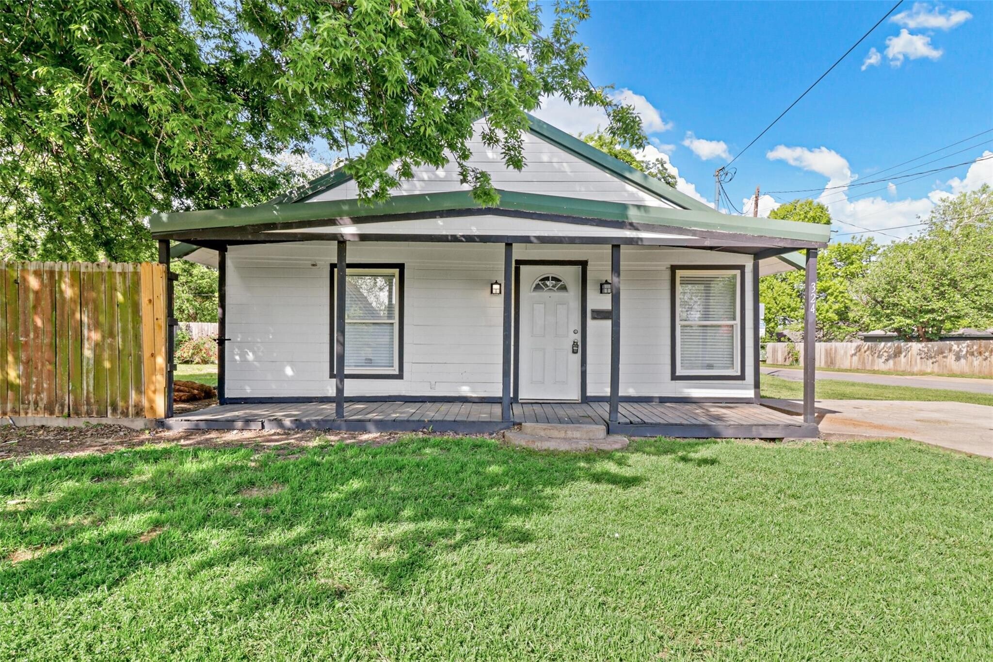 324 N Andrews Ave, Sherman, TX à vendre Photo principale– Image 1 sur 2