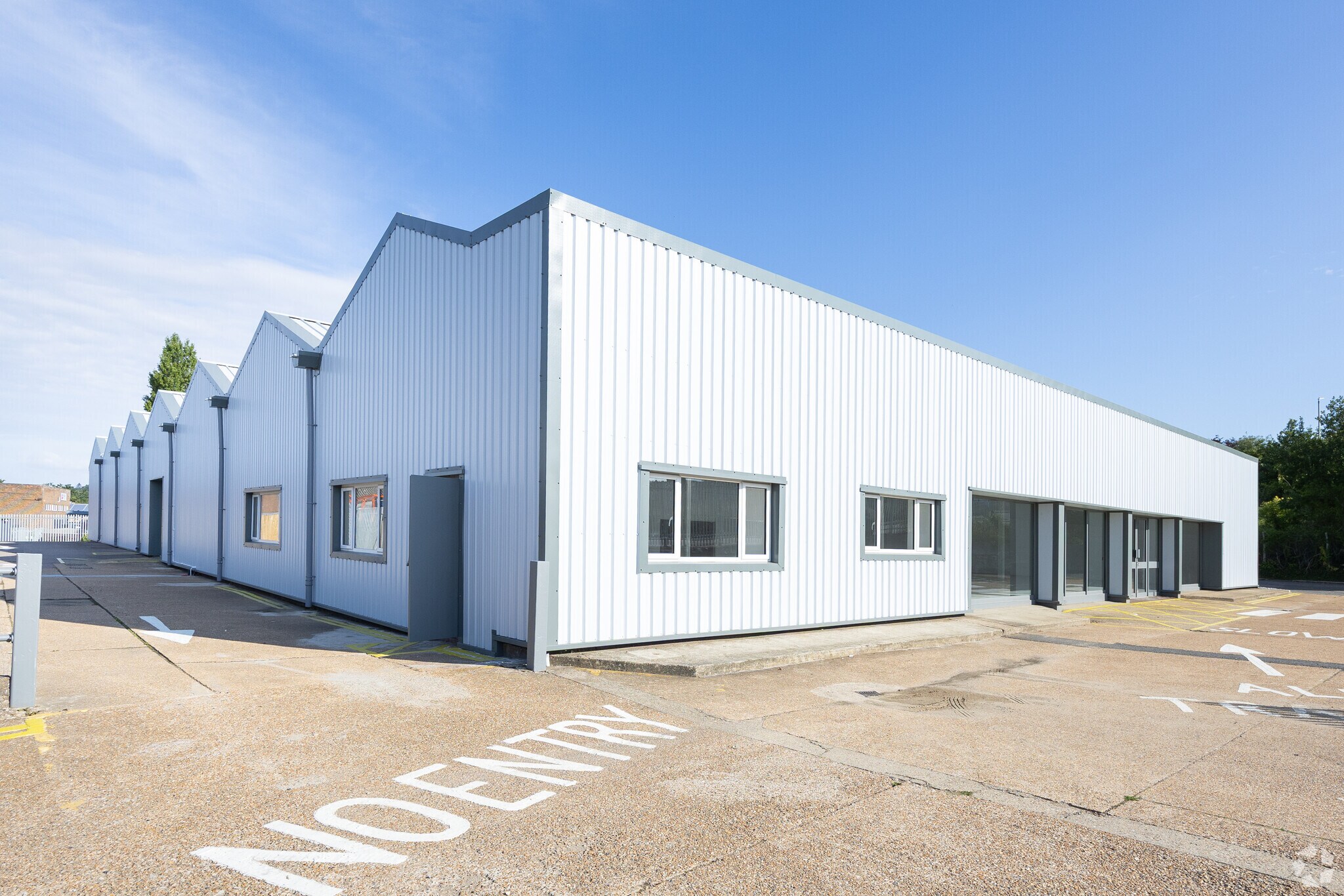 1 Carlton Rd, Ashford à louer Photo principale– Image 1 sur 14