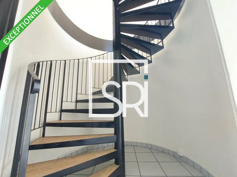 Bureau dans Thiers à louer Photo intérieure– Image 1 sur 23