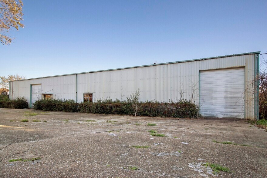 911 Fisher St, Houston, TX à louer - Photo de l’immeuble – Image 3 sur 4