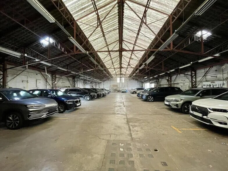 Local d'activités dans Nanterre à vendre - Photo de l’immeuble – Image 2 sur 10