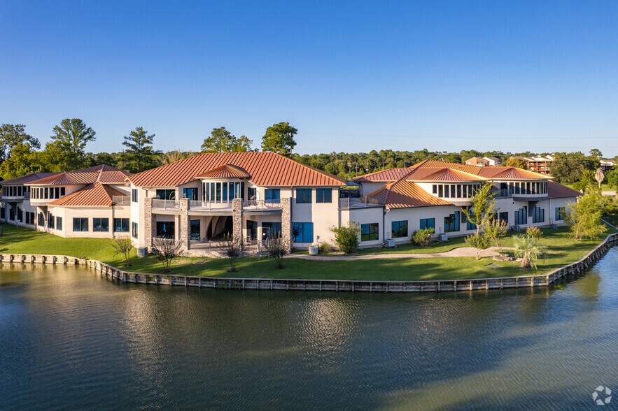 18001 W Highway 105, Montgomery, TX à louer - Photo de l’immeuble – Image 1 sur 27