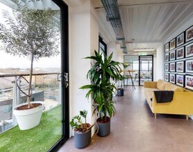 212 Regents Park Rd, Londres à louer Photo intérieure– Image 2 sur 6